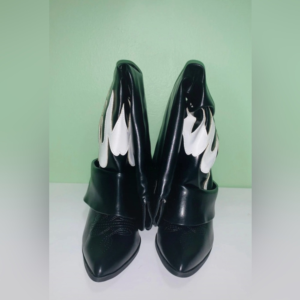 Cape Robbin "Spitfire" Black & White Flame Western Wedge Boots - 11W